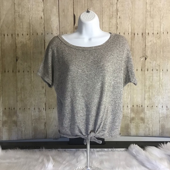 Caution to the Wind Tied Shirt - Picture 2 of 8